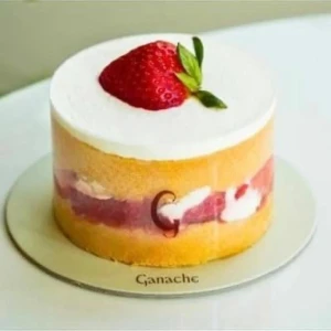 كيكة جاناش فراولة - Strawberry Ganache Cake