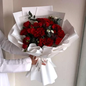 بوكيه الورد الأحمر الملكي