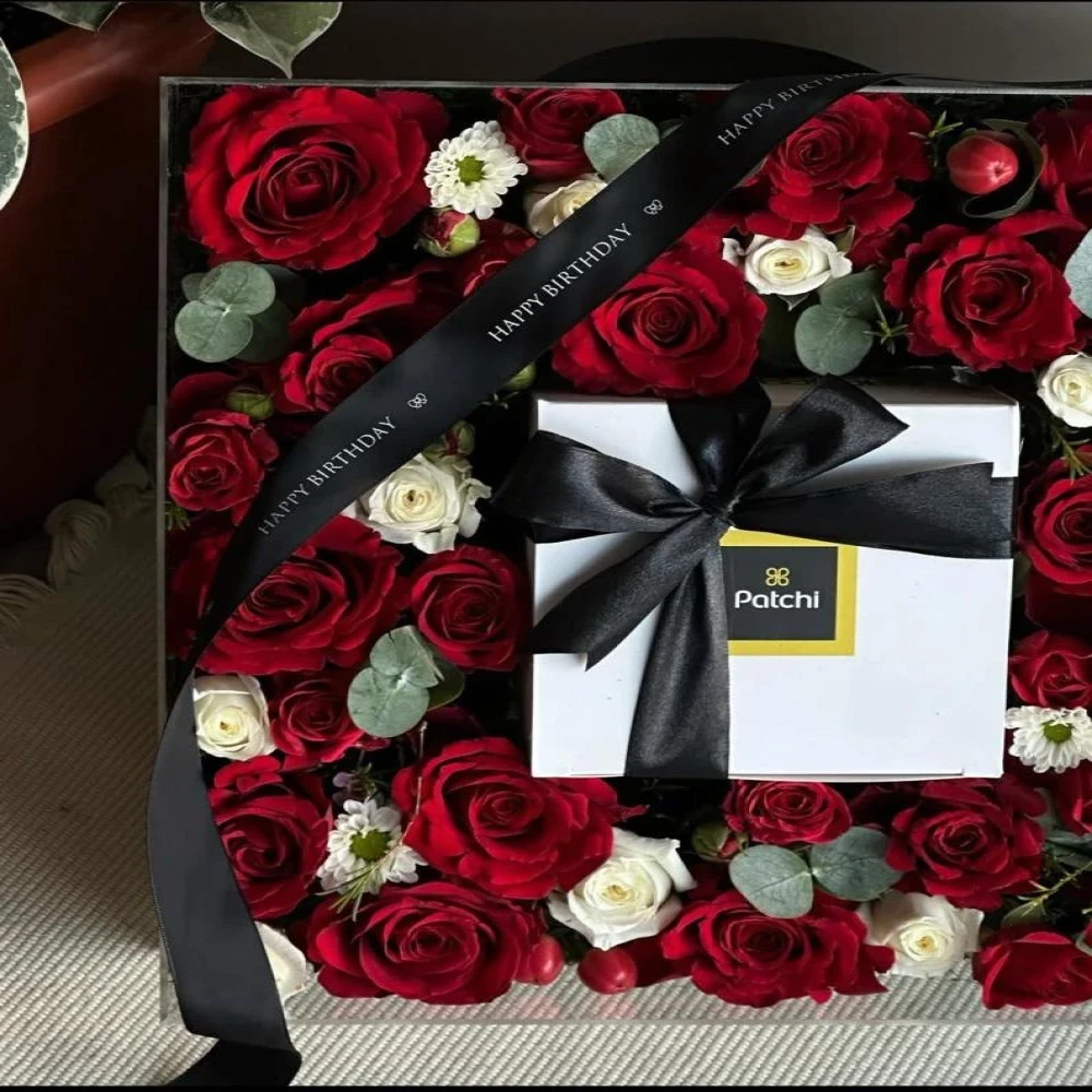 ستاند عشق - ورد مع وشوكولاتة باتشي