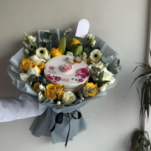 باقة رقة - ورد مع شوكولاتة بستاني