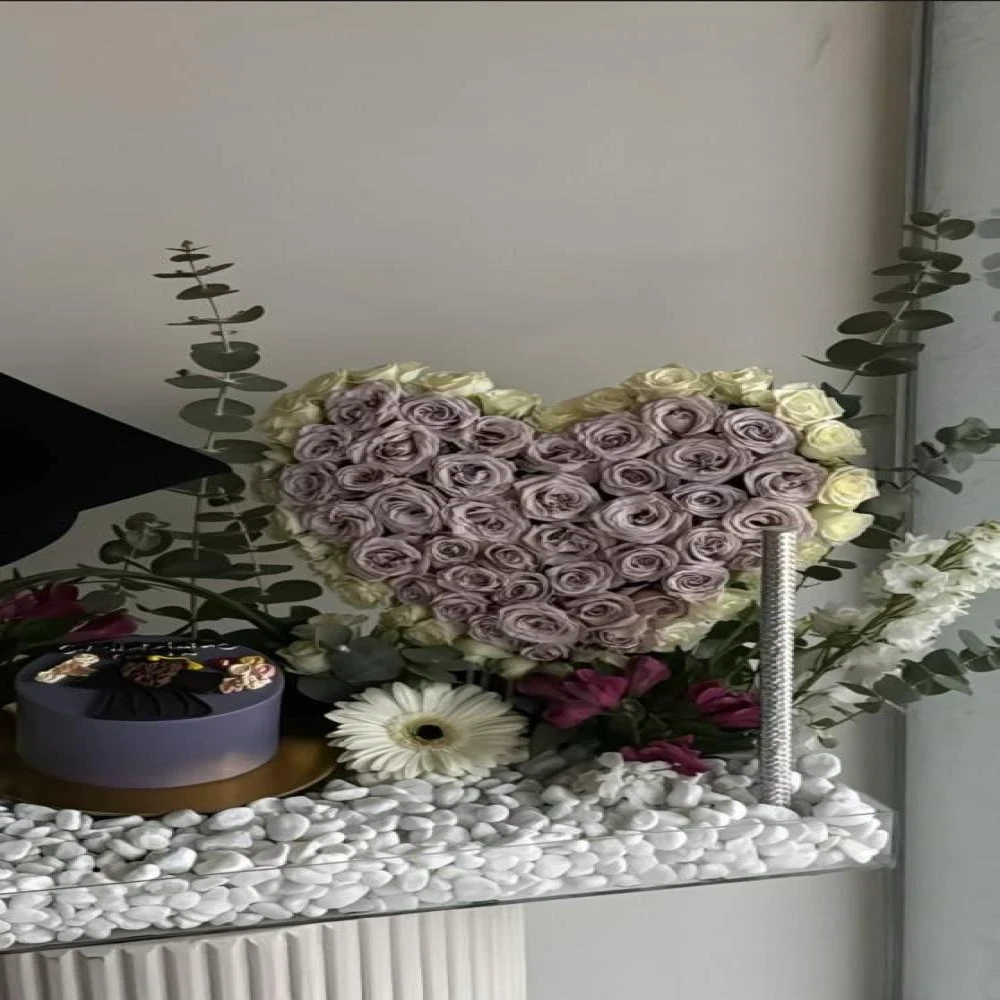 ستاند خريجتنا غير - مع الكيك الكوري